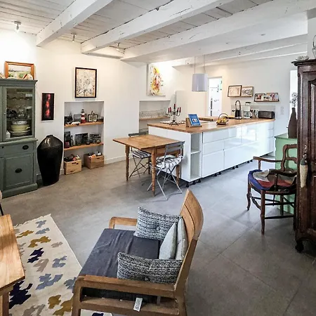 Дом отдыха 1 Bedroom Stunning In En Retz *