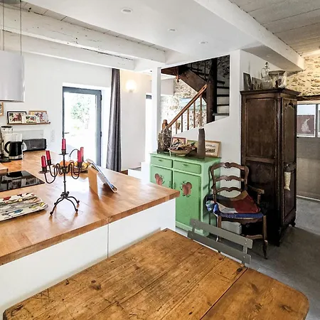 Дом отдыха 1 Bedroom Stunning In En Retz Villeneuve-en-Retz