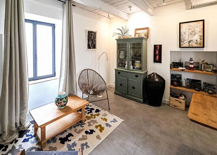 Дом отдыха 1 Bedroom Stunning In En Retz *