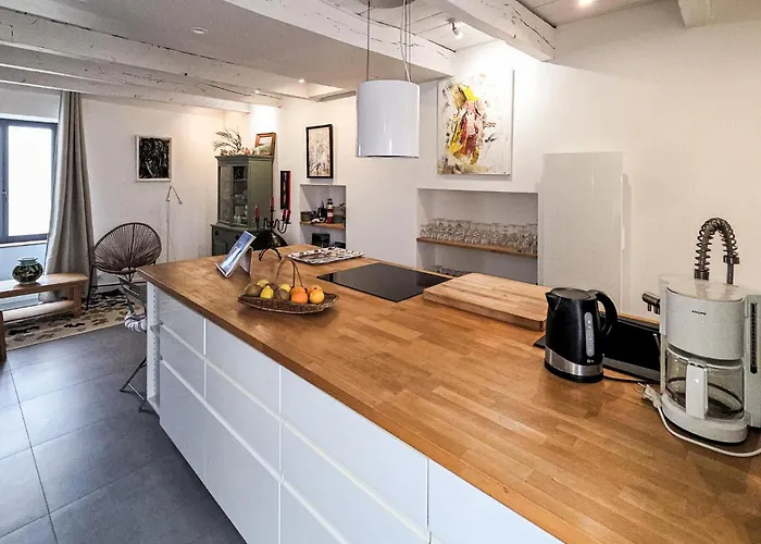 Дом отдыха 1 Bedroom Stunning In En Retz