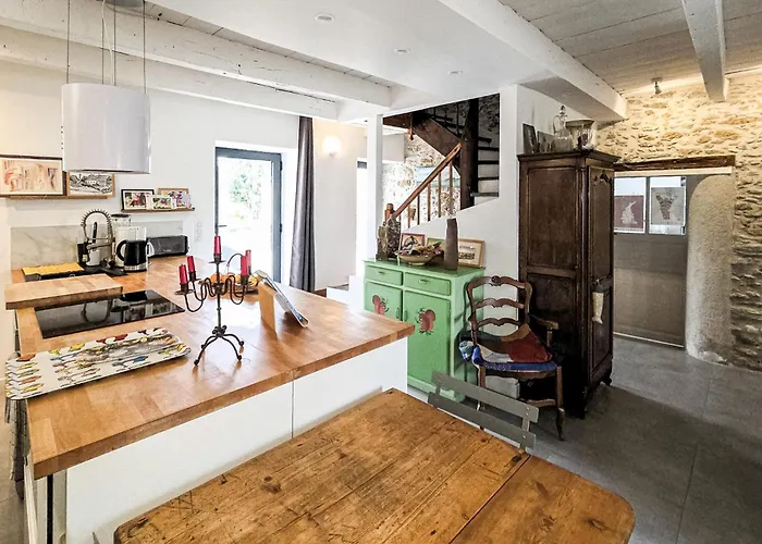 Дом отдыха 1 Bedroom Stunning In En Retz Villeneuve-en-Retz