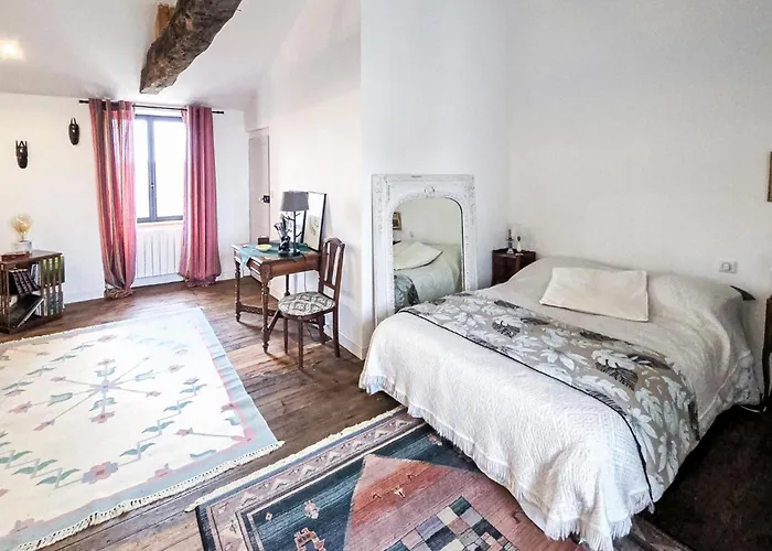 Дом отдыха 1 Bedroom Stunning In En Retz Villeneuve-en-Retz