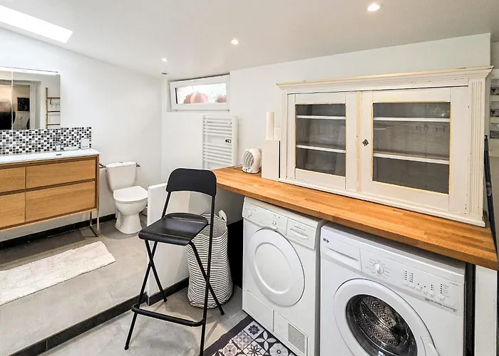 Дом отдыха 1 Bedroom Stunning In En Retz